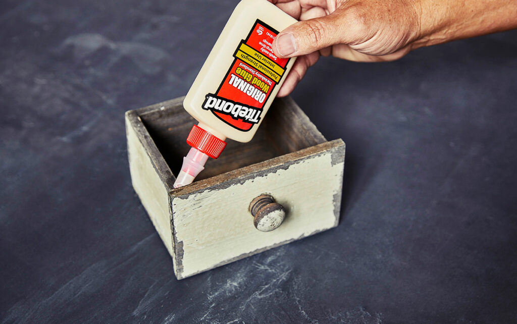 КАК ПРАВИЛЬНО ВЫБРАТЬ КЛЕЙ ДЛЯ ДЕРЕВА